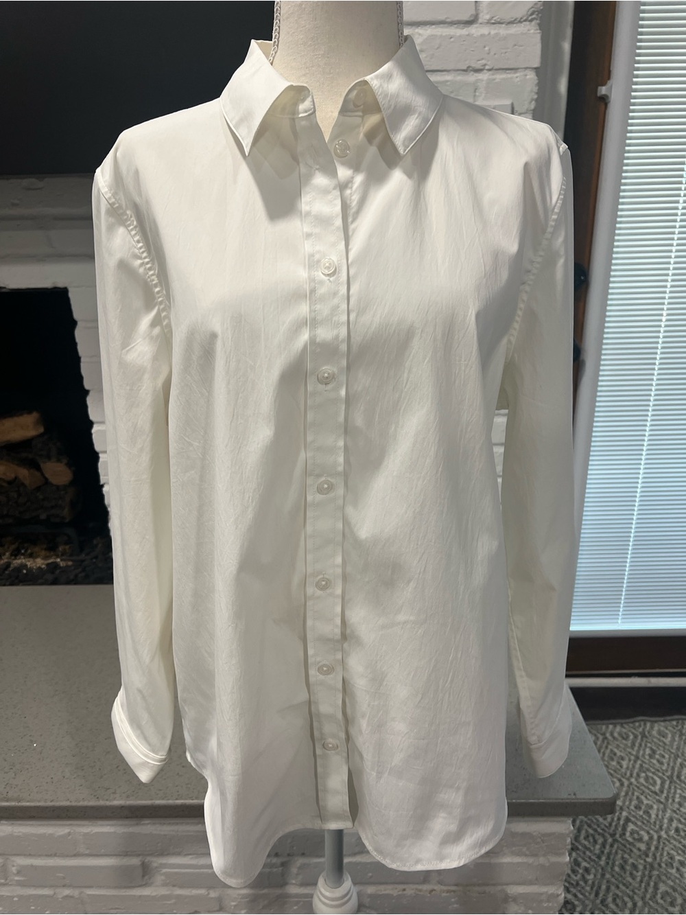 Athleta White Long-Sleeve Button-Down Dress Shirt